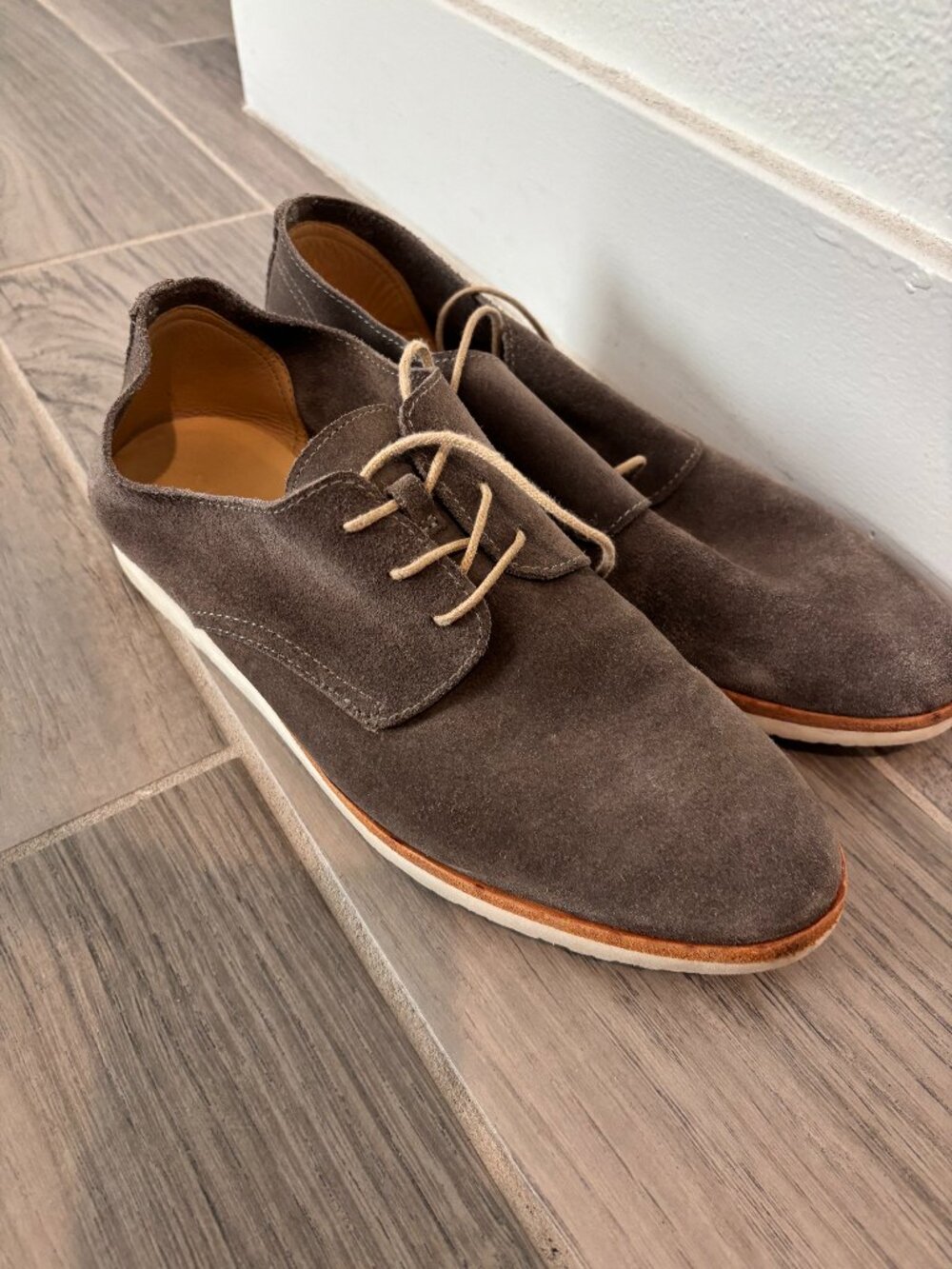 Nisolo suede derby shoes in grey, size 9